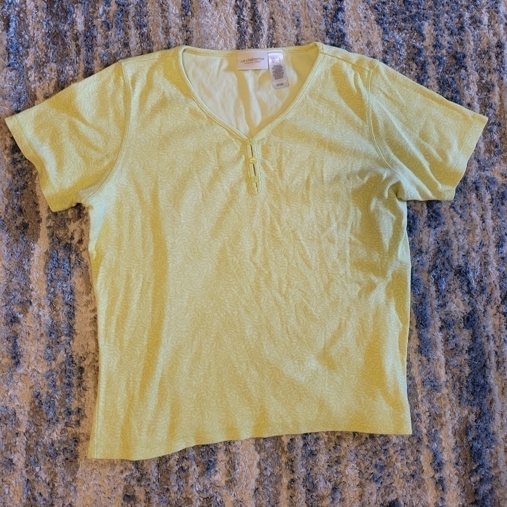 LIZ Claiborne tshirt size Large